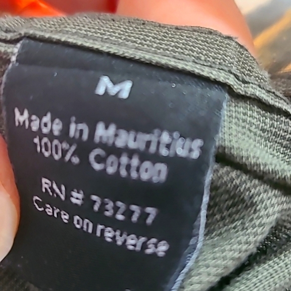 Apt.9 Army Green Longsleeve Buttondown Shirt, Size Medium - Picture 9 of 9